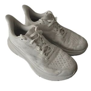 HOKA Clifton 9 White Sneakers Size 7.5 Womens